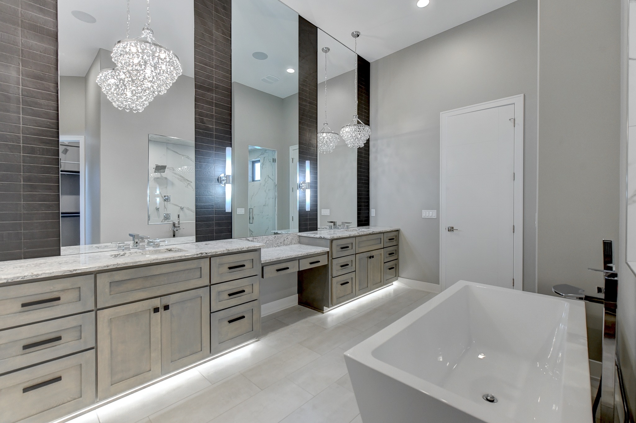 modern custom bathroom 9